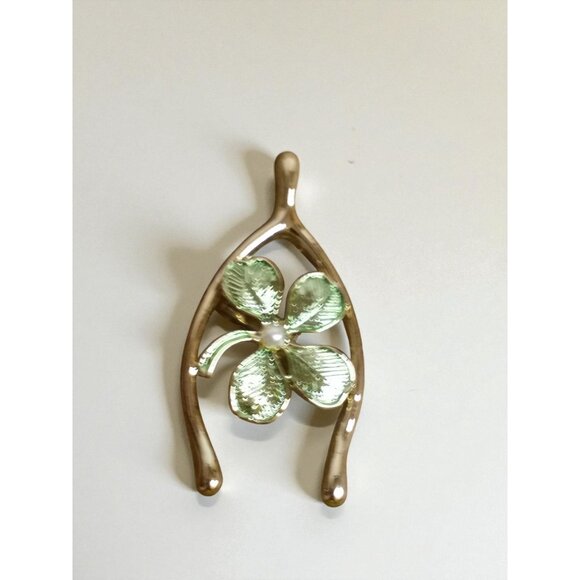Vintage 1970s Gerry's Lucky Wishbone Clover Pin with Faux Pearl and Green Enamel - Picture 2 of 5